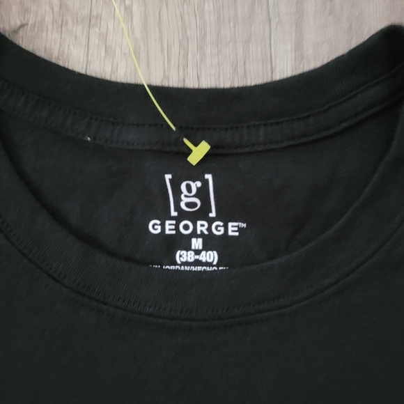 1+1+1= $35 🛍 George T-Shirt Her Beast Size M - Picture 2 of 4